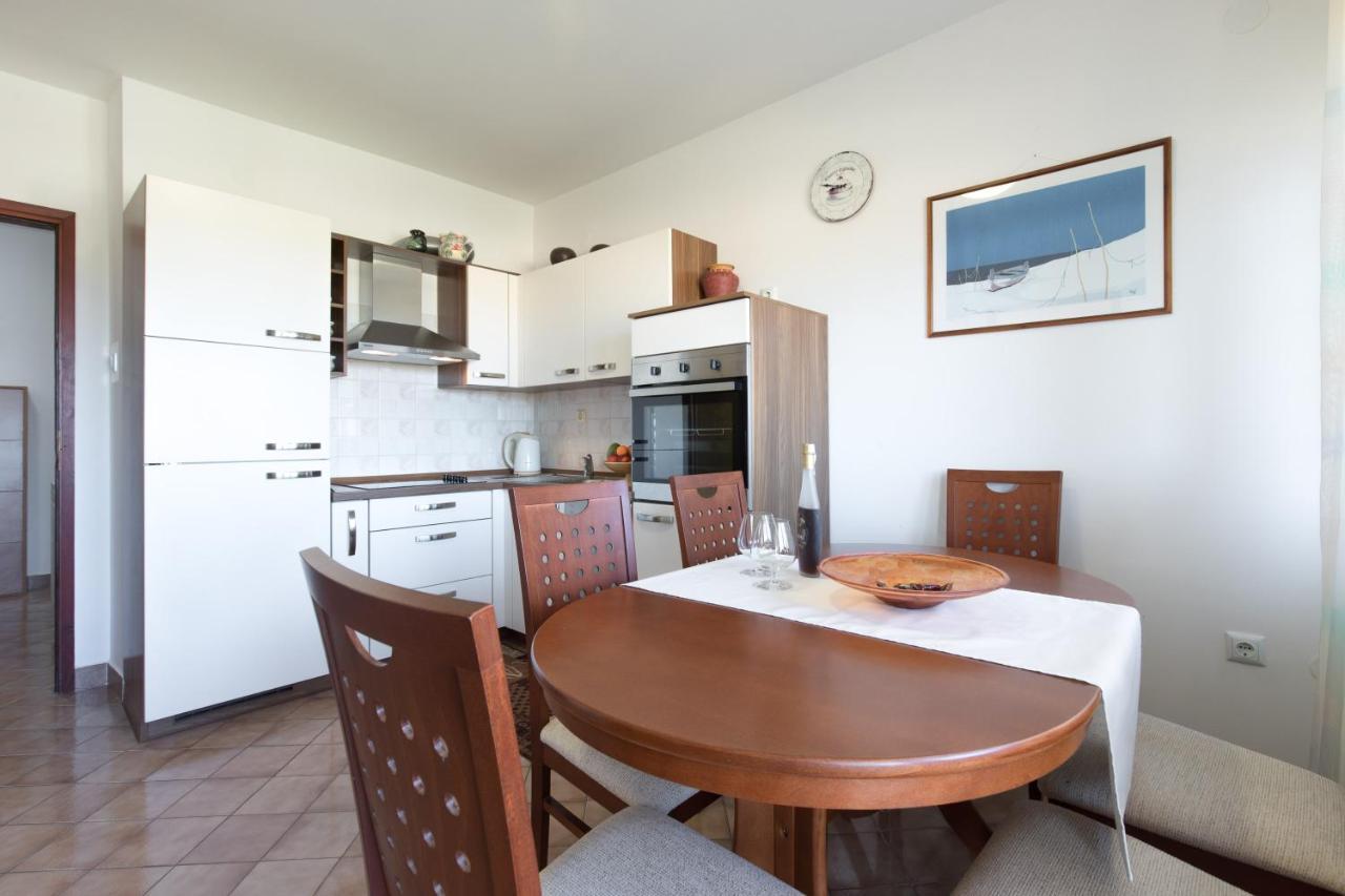 Apartmani Paradiso Veglia Exterior foto