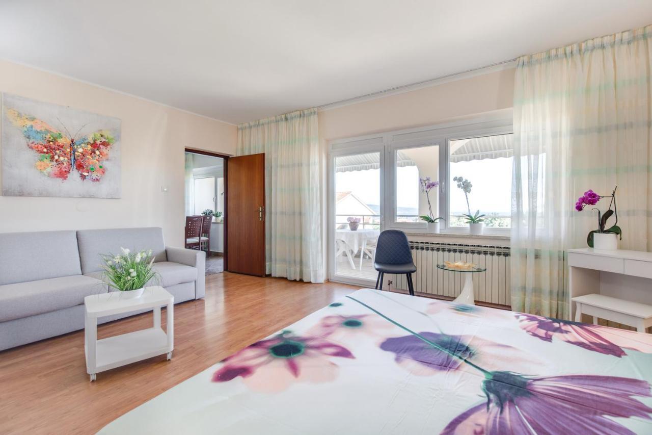 Apartmani Paradiso Veglia Exterior foto