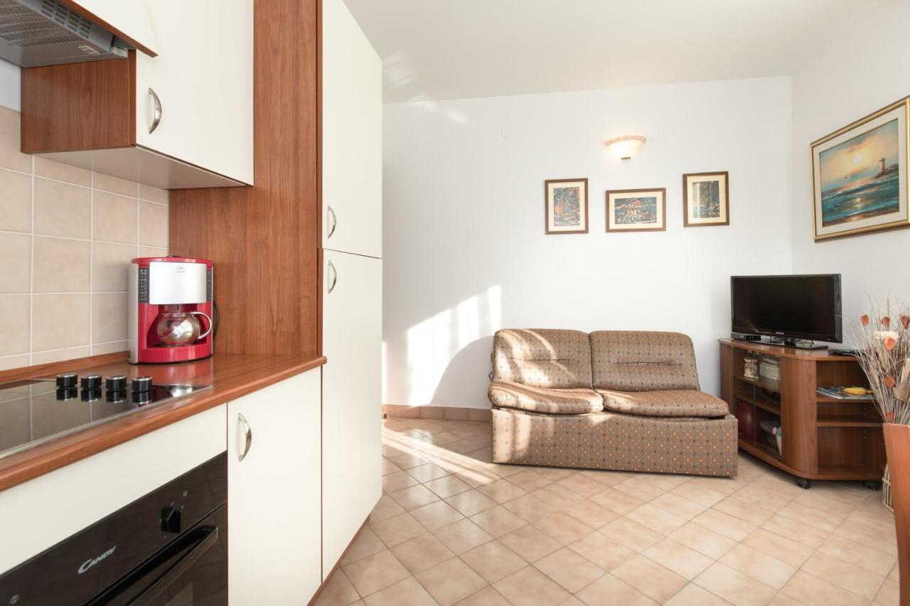 Apartmani Paradiso Veglia Exterior foto