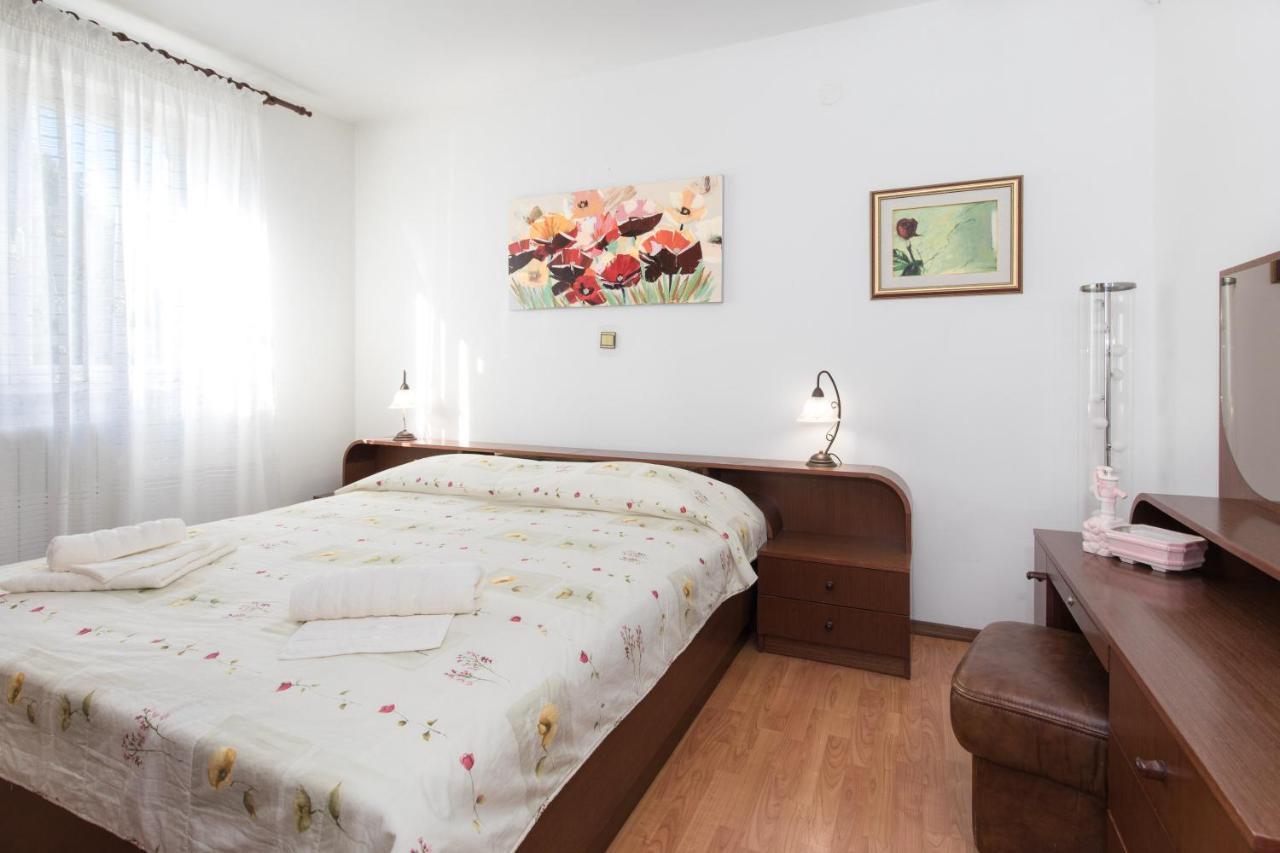 Apartmani Paradiso Veglia Exterior foto